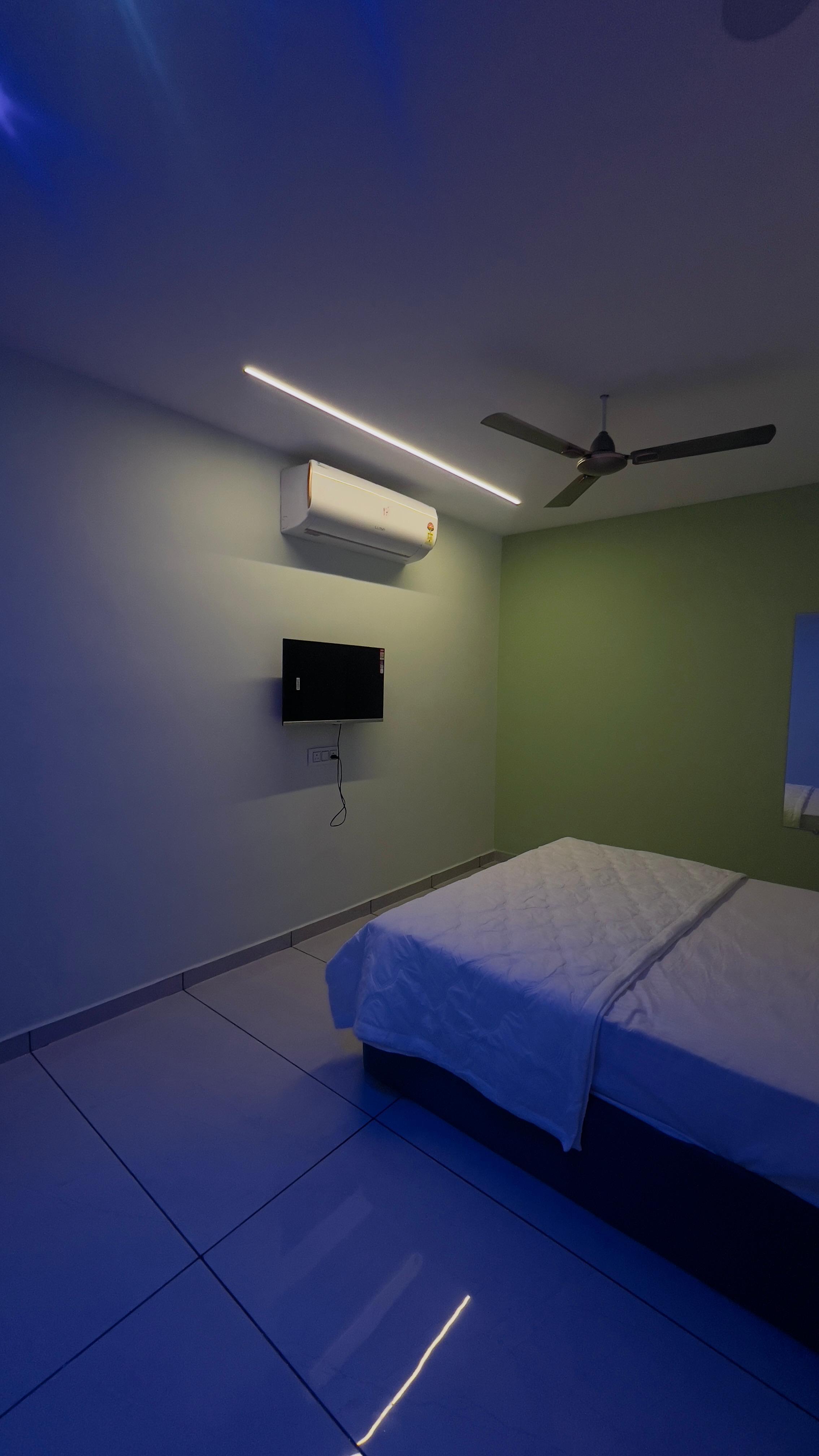 DELUXE AC Room Image